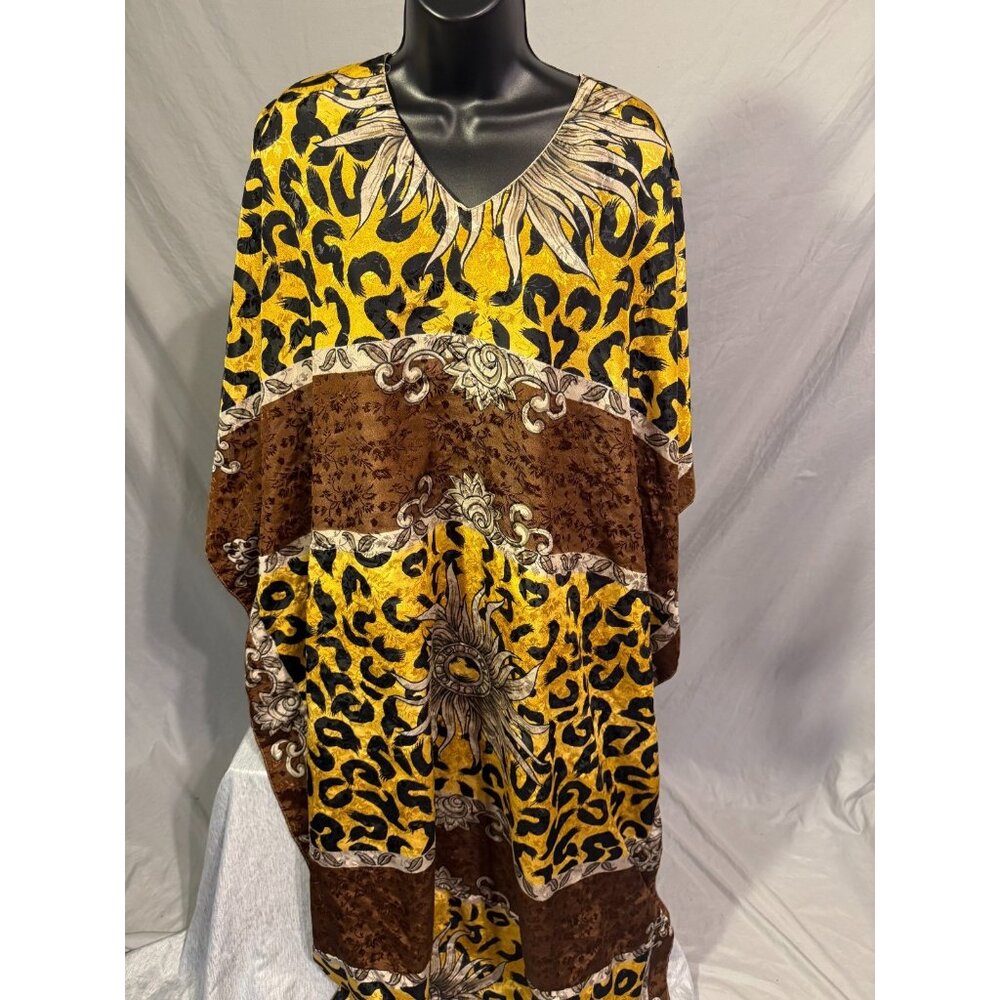 Vintage Muumuu Kaftan Dress Women’s Free Size Plus 2X Animal Print Silky Satin